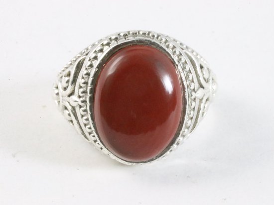 Zware bewerkte zilveren ring met rode jaspis afbeelding 4