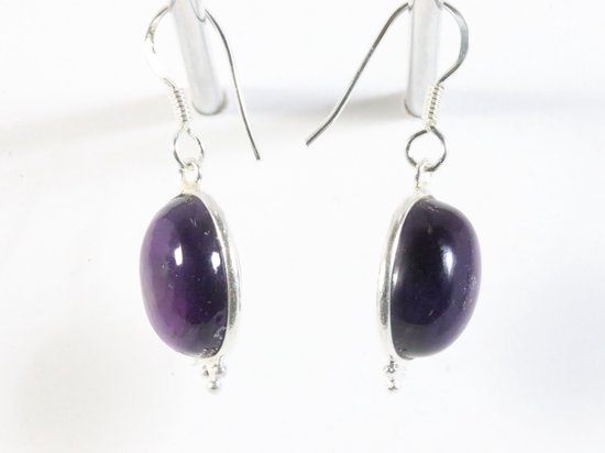 Fijne zilveren oorbellen met amethist afbeelding 2