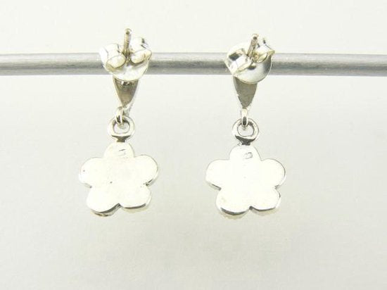 Fijne bloemvormige zilveren oorstekers met marcasiet afbeelding 3