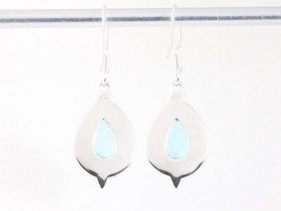 Bewerkte zilveren oorbellen met blauwe topaas afbeelding 3