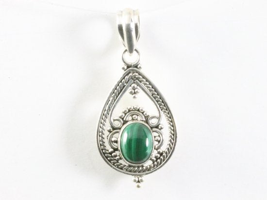 Opengewerkte zilveren hanger met malachiet afbeelding 4