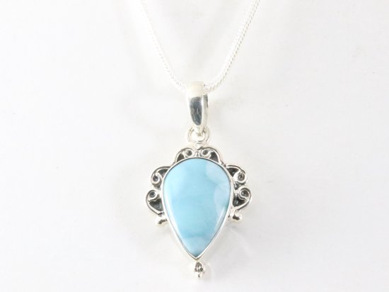 Bewerkte zilveren hanger met larimar aan ketting afbeelding 4