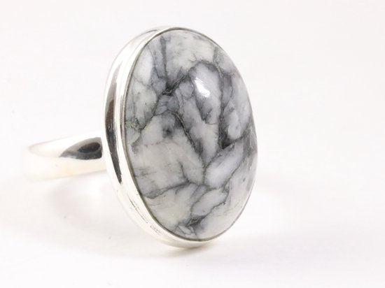 Ovale zilveren ring met pinoliet afbeelding 1