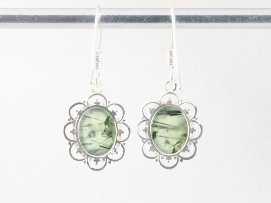 Fijne opengewerkte zilveren oorbellen met prehniet afbeelding 3