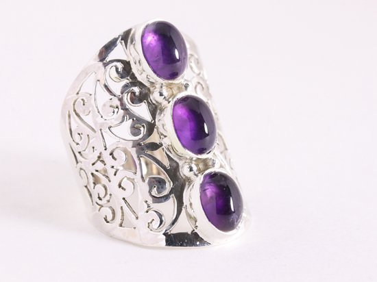 Langwerpige opengewerkte zilveren ring met amethist afbeelding 1