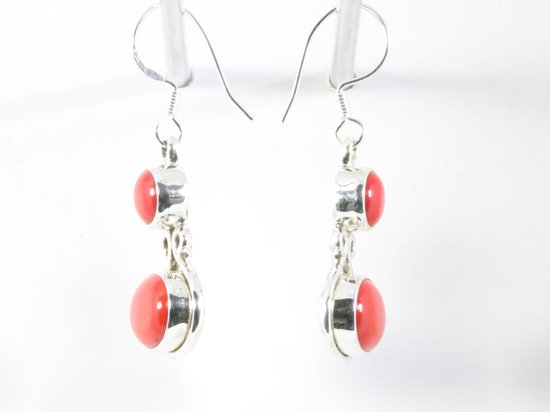 Zilveren oorbellen met rode koraal steen afbeelding 2