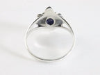 Fijne bewerkte zilveren ring met blauwe saffier afbeelding 3