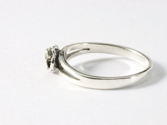 Fijne zilveren ring met roos afbeelding 2