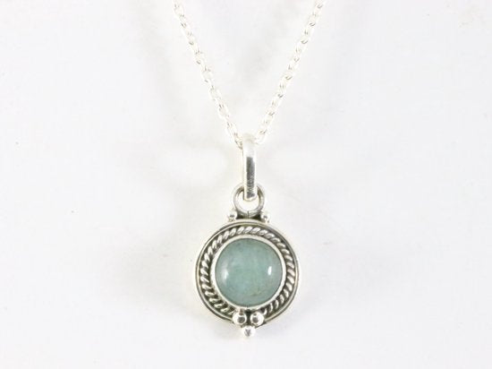 Fijne bewerkte ronde zilveren hanger met aquamarijn aan ketting afbeelding 4