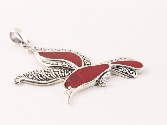 Zilveren kolibrie hanger met rode koraal steen aan ketting afbeelding 2