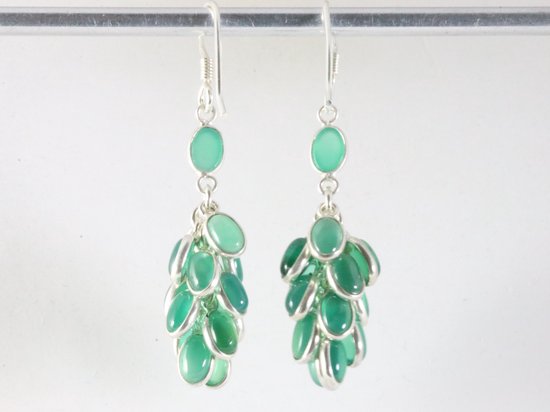 Lange trosvormige zilveren oorbellen met groene onyx afbeelding 2