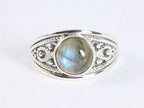 Opengewerkte zilveren ring met labradoriet afbeelding 4