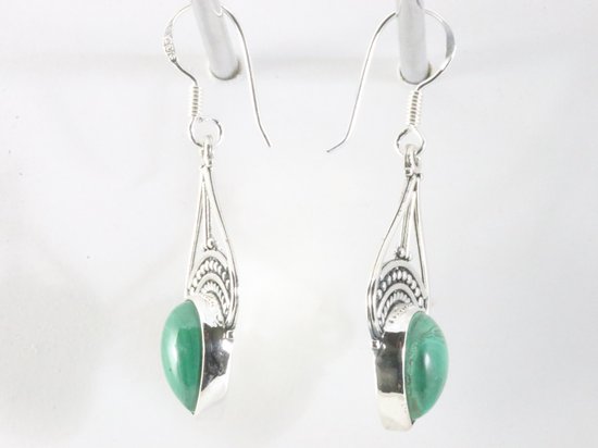 Opengewerkte zilveren oorbellen met malachiet afbeelding 2