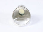 Bewerkte zilveren ring met vuuropaal afbeelding 3