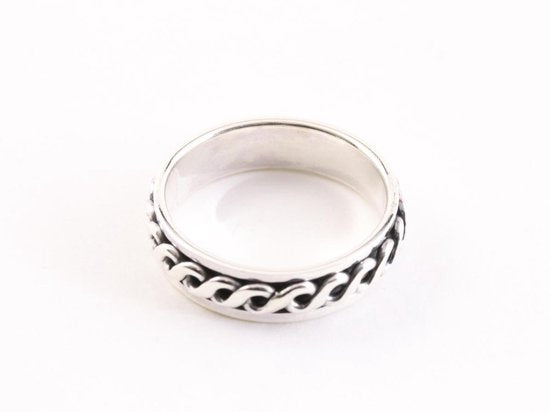 Zilveren geluksring met kruiskabelpatroon afbeelding 2