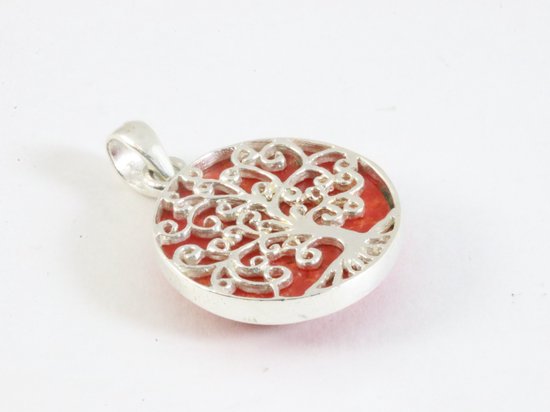 Fijne ronde zilveren hanger met levensboom op rode koraal steen afbeelding 2