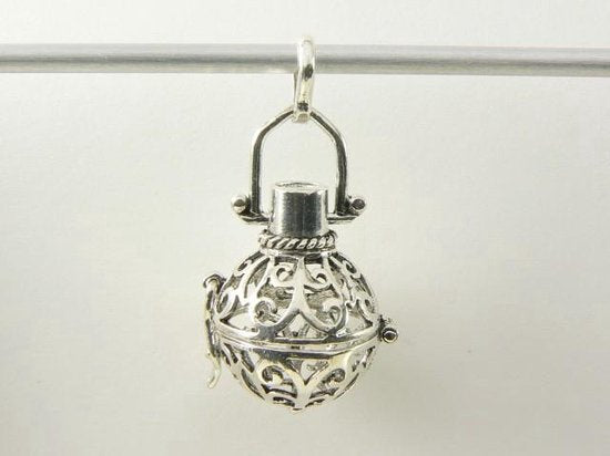 Opengewerkte zilveren engelroeper afbeelding 1