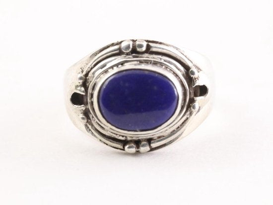 Bewerkte zilveren ring met lapis lazuli afbeelding 4