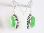 Bewerkte zilveren oorbellen met groene opaal afbeelding 2