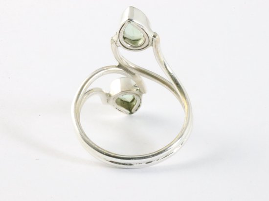 Fijne zilveren ring met groene amethist afbeelding 3
