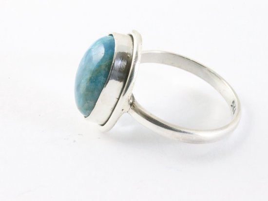Ovale zilveren ring met blauwe apatiet afbeelding 2