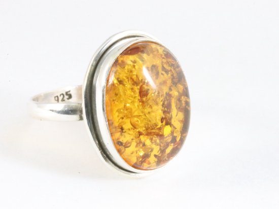 Ovale zilveren ring met amber afbeelding 1
