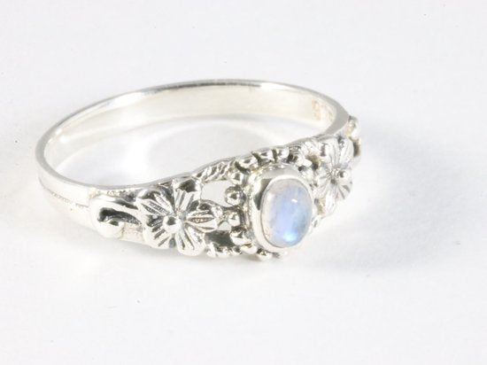 Fijne bewerkte zilveren ring met regenboog maansteen afbeelding 1