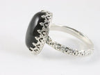 Bewerkte zilveren ring met onyx afbeelding 2