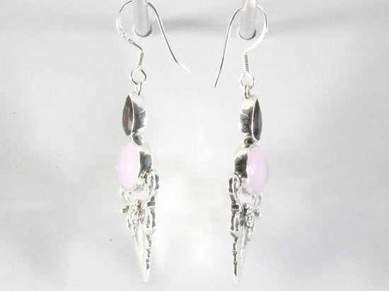 Lange zilveren oorbellen met rozenkwarts en granaat afbeelding 2