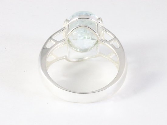 Opengewerkte hoogglans zilveren ring met blauwe topaas afbeelding 3