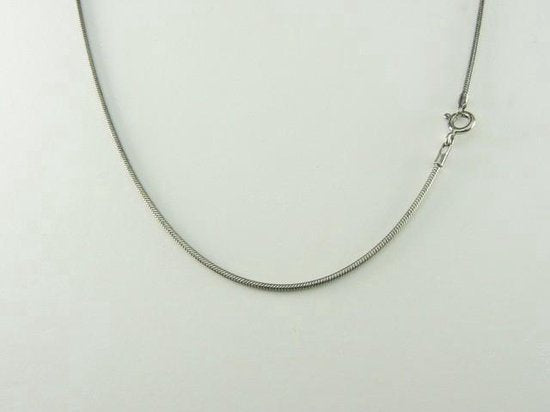 Fijne bewerkte zilveren hanger met turkoois aan ketting afbeelding 5