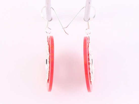 Grote ronde bewerkte zilveren oorbellen met rode koraal steen afbeelding 2