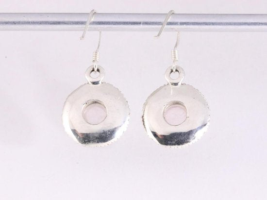 Ronde bewerkte zilveren oorbellen met rozenkwarts afbeelding 3