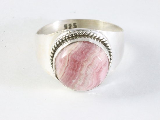 Ronde bewerkte zilveren ring met rhodochrosiet afbeelding 4