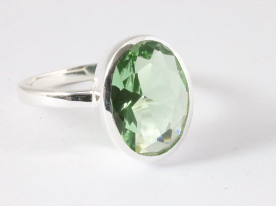 Hoogglans zilveren ring met groene amethist afbeelding 1