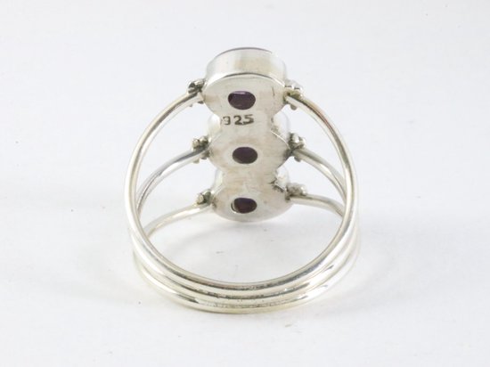 Opengewerkte zilveren ring met 3 lapis lazuli stenen afbeelding 3