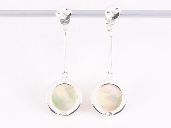 Lange ronde zilveren oorstekers met parelmoer afbeelding 2