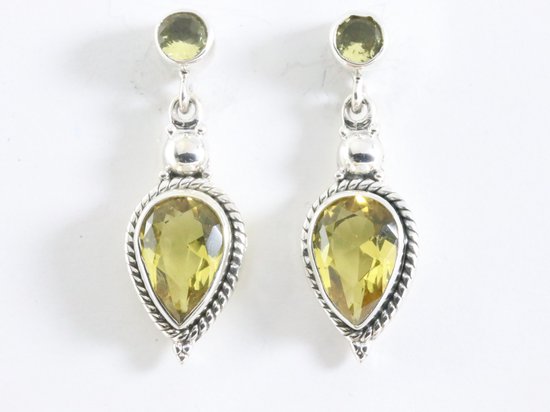 Bewerkte zilveren oorstekers met citrien afbeelding 1