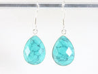 Druppelvormige zilveren oorbellen met gefacetteerde turkoois afbeelding 4