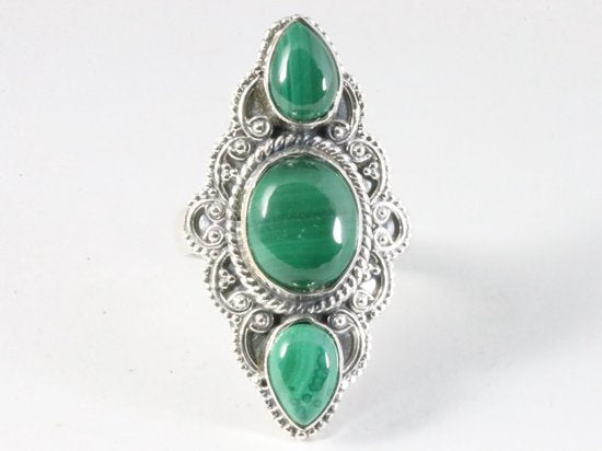 Bewerkte langwerpige zilveren ring met malachiet afbeelding 4