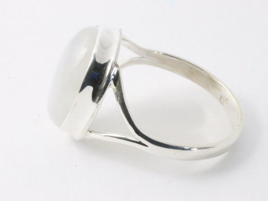 Hoogglans zilveren ring met regenboog maansteen afbeelding 2