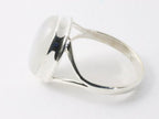 Hoogglans zilveren ring met regenboog maansteen afbeelding 2