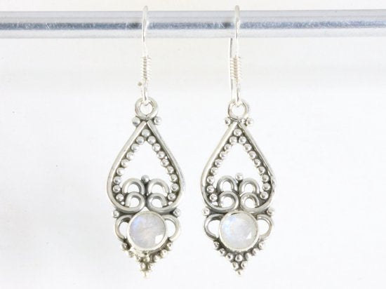 Fijne opengewerkte zilveren oorbellen met regenboog maansteen afbeelding 3