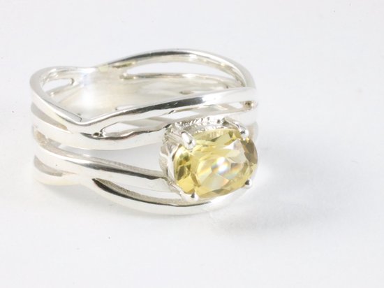 Opengewerkte zilveren ring met citrien afbeelding 1