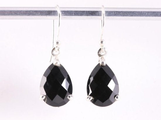 Zilveren oorbellen met onyx afbeelding 4