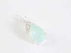 Zilveren hanger met aqua chalcedoon en witte topaas aan ketting afbeelding 2