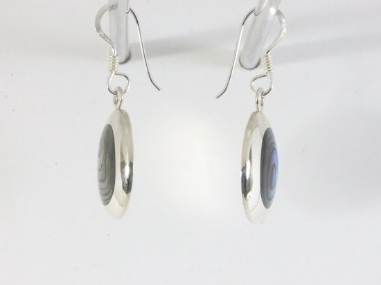 Ovale hoogglans zilveren oorbellen met abalone schelp afbeelding 2