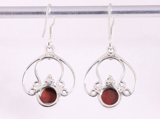 Opengewerkte zilveren oorbellen met rode jaspis afbeelding 3