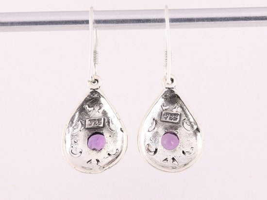 Opengewerkte zilveren oorbellen met amethist afbeelding 3