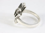 Opengewerkte zilveren lotus bloem ring met blauwe schelp afbeelding 4